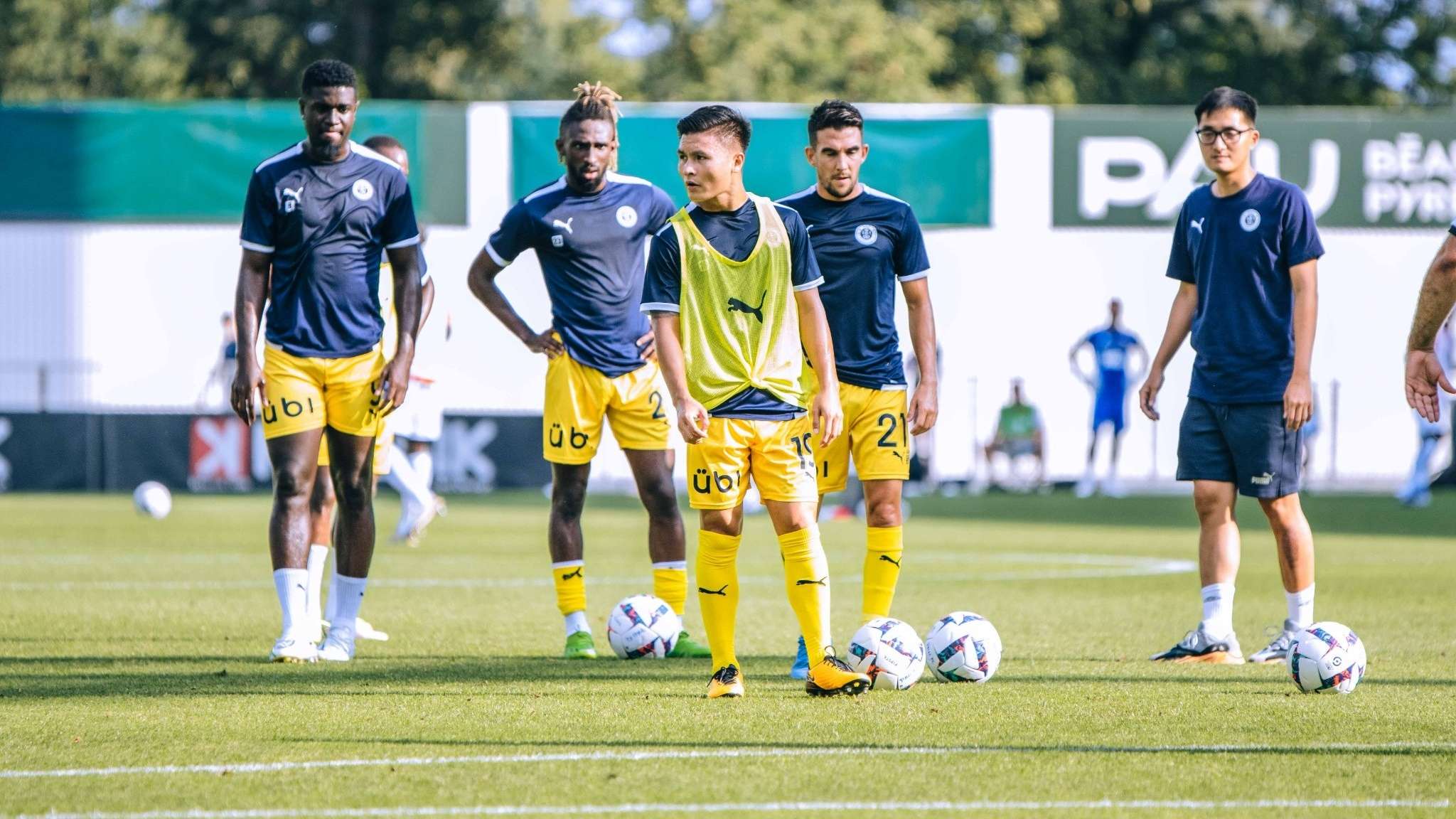 迫使罗西不 迫使罗西不